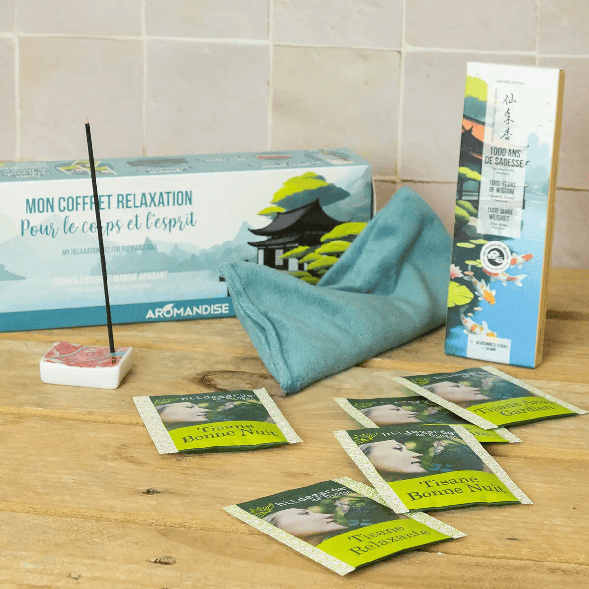 AROMANDISE – My Relaxation Box ( COFRELAX ) - Florasense Ajándékcsomag japán füstölőpálcikával, kerámia pálcikatartóval, szempárnával, BIO gyógytea filterekkel